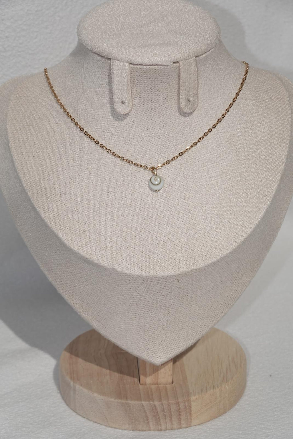 Shiva Shell Necklace - small - gold