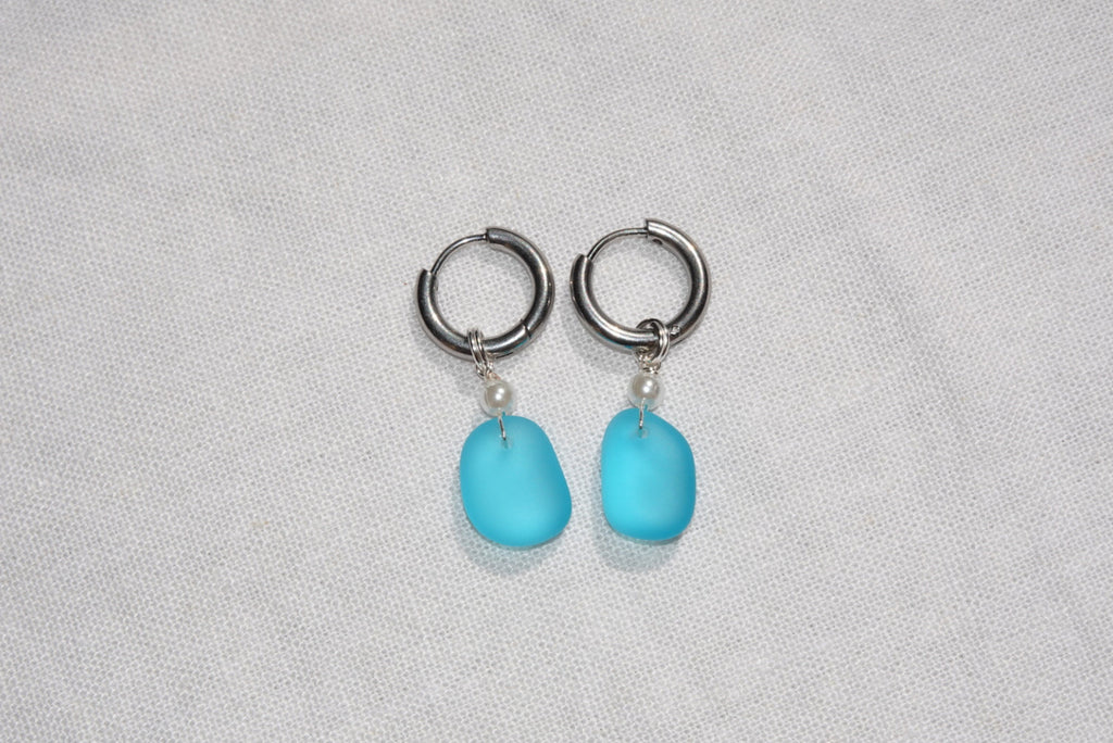 Light Blue Beach Glass Hoops - silber