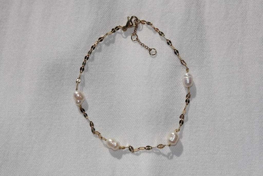 Lip Chain Pearl Braclet