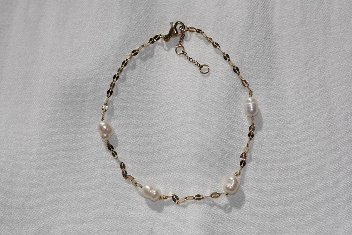 Lip Chain Pearl Braclet