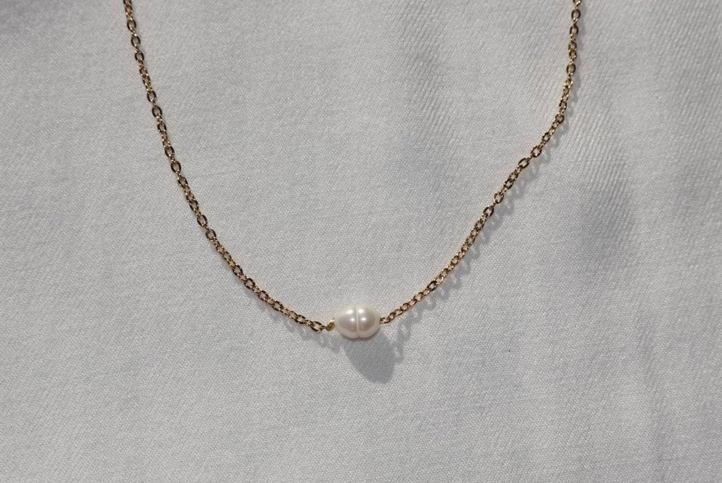 One Pearl Necklace - gold