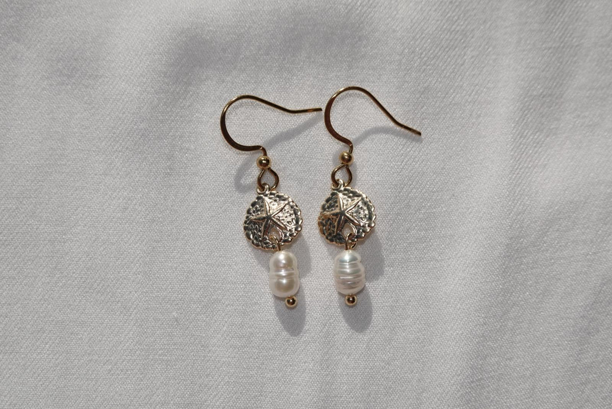 Sand Dollar Earrings - gold