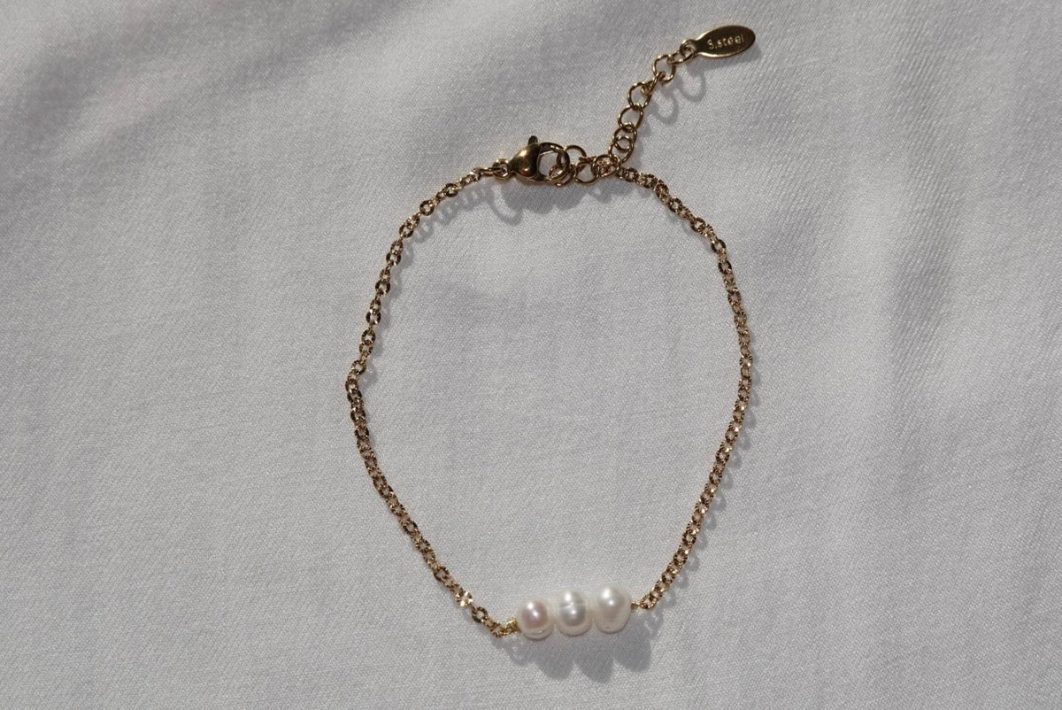Triple Pearl Braclet
