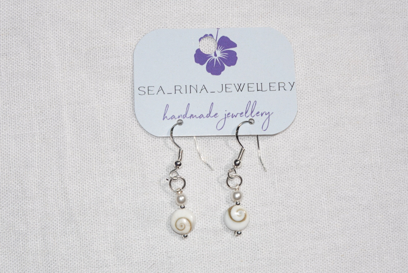 Calypso Shiva Shell Hoops ~ medium - silber