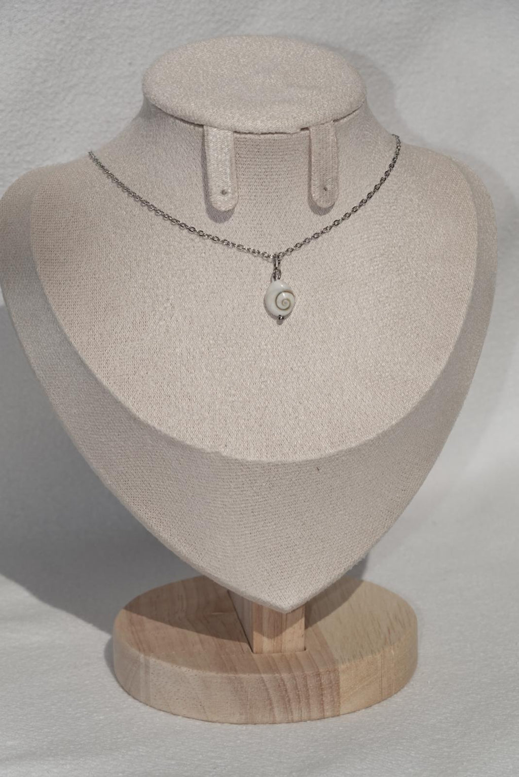 Teardrop Shiva Shell Necklace - silver