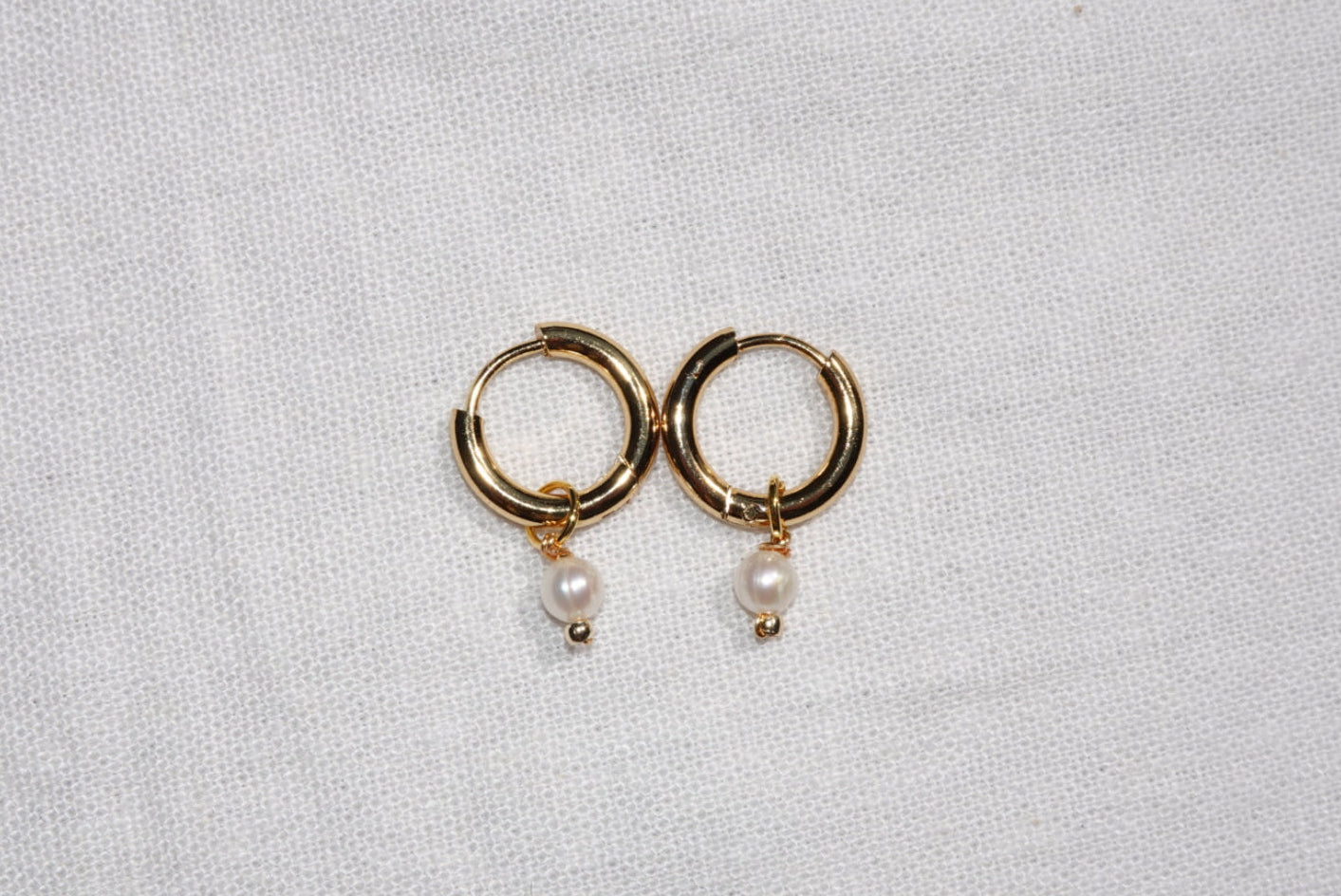 Fresh Water Pearl Earrings - gold