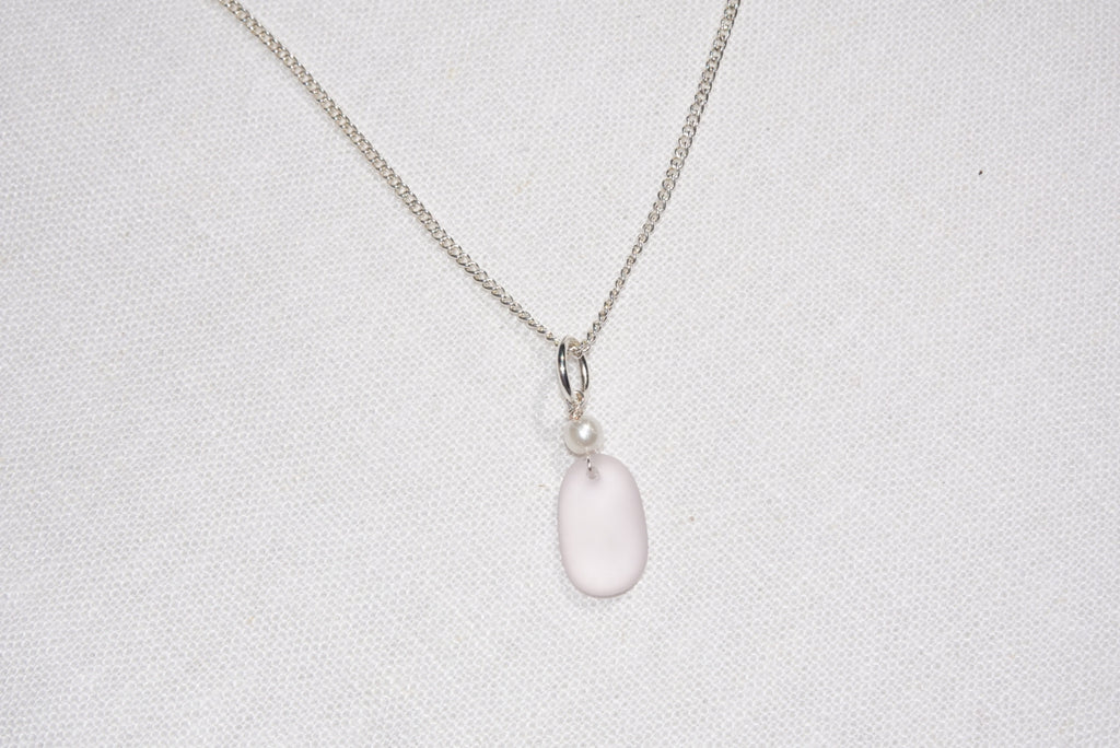 Light Pink Beach Glass Necklace - silber