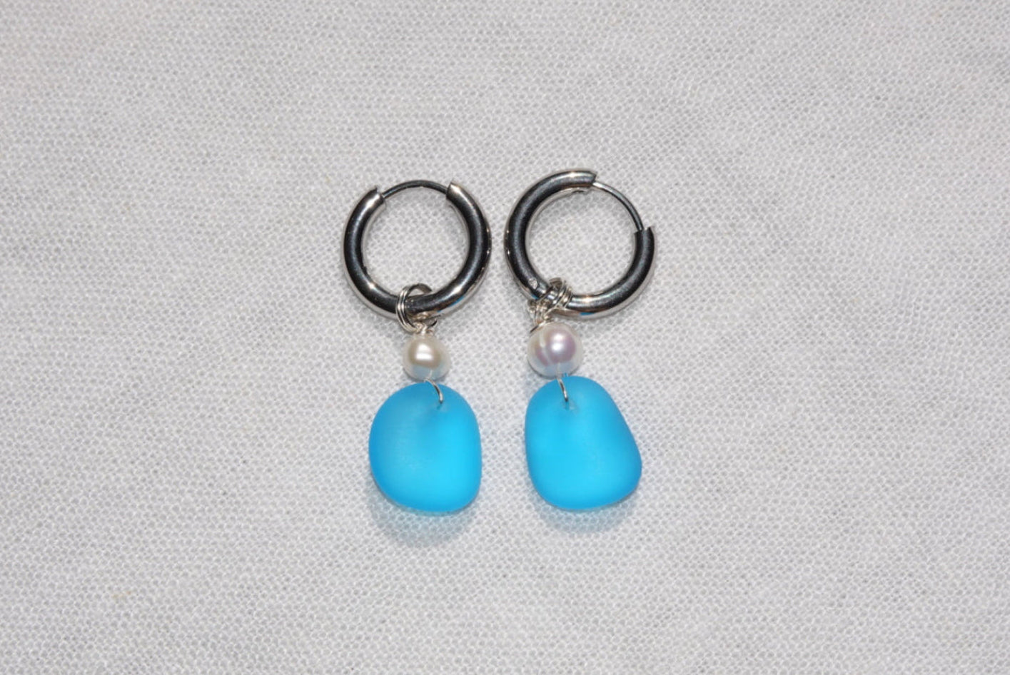Blue Beach Glass Hoops - silber