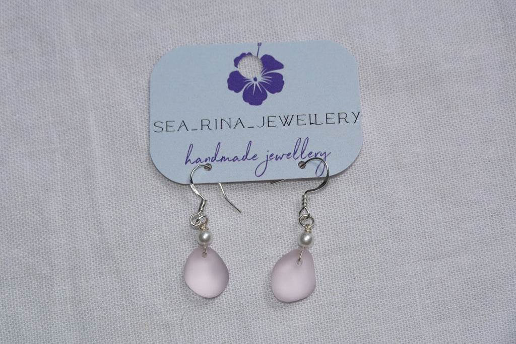 Light Pink Beach Glass Hoops - silber