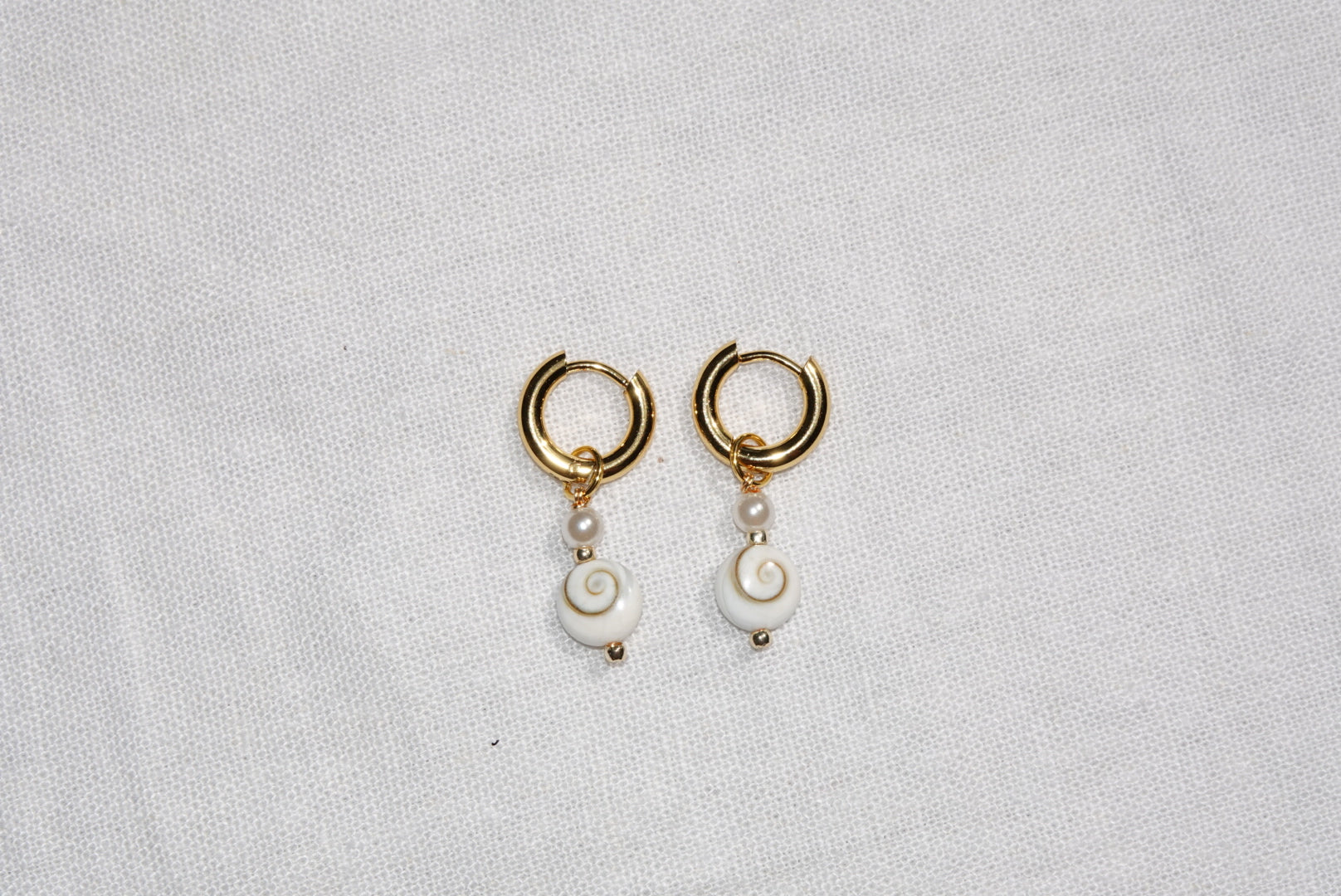 Calypso Shiva Shell Hoops ~ medium - gold