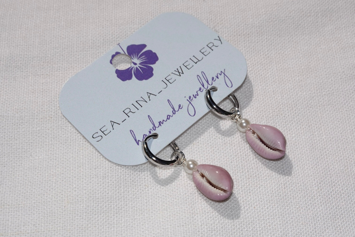 Purple Erosaria Cowrie Shell Hoops - silber