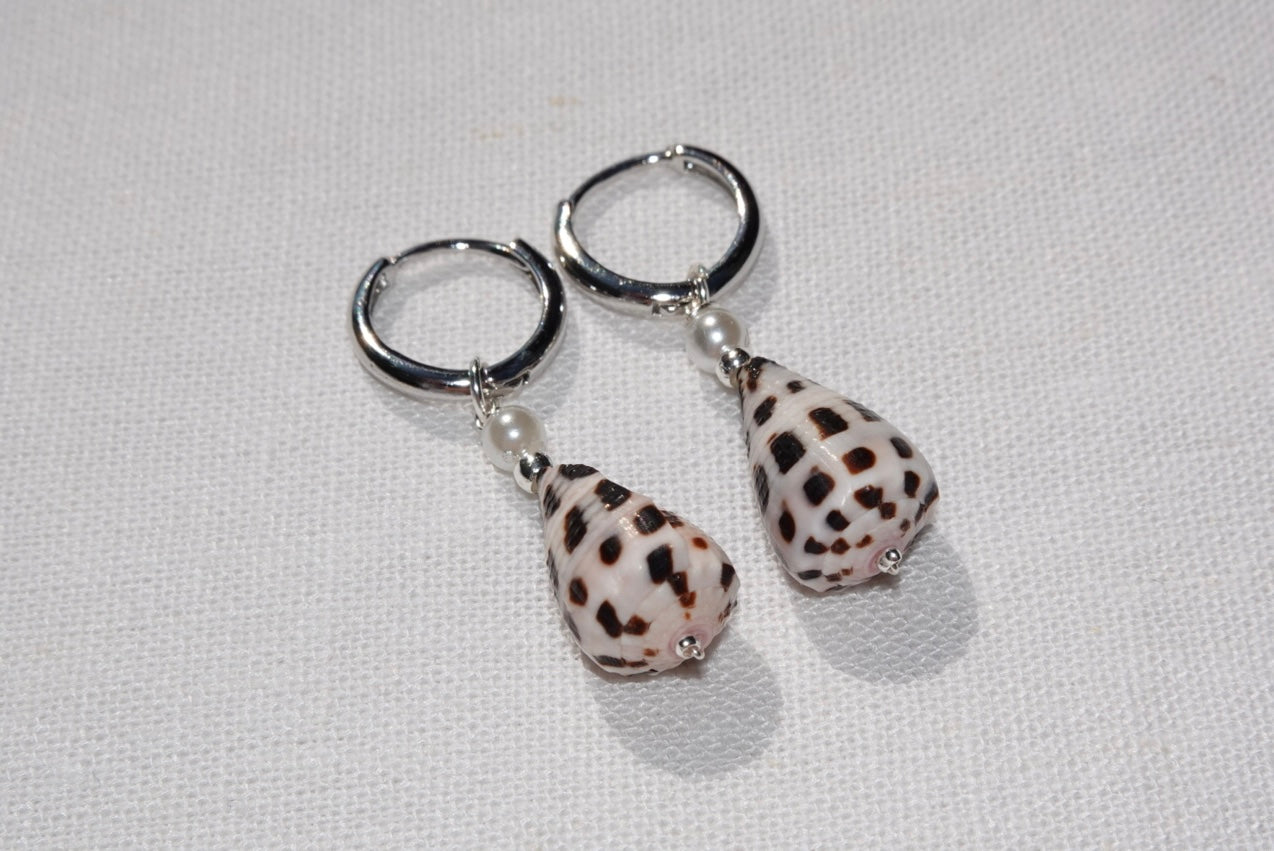 Hebrew Cone Shell Hoops - silber