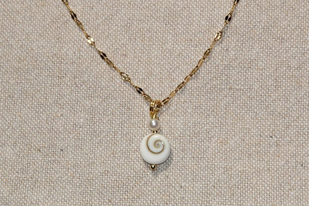 Calypso Shiva Shell Necklace - gold