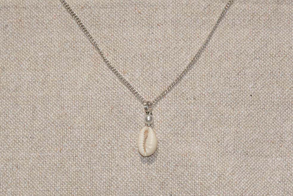 Mini Cowrie Shell Necklace - silver