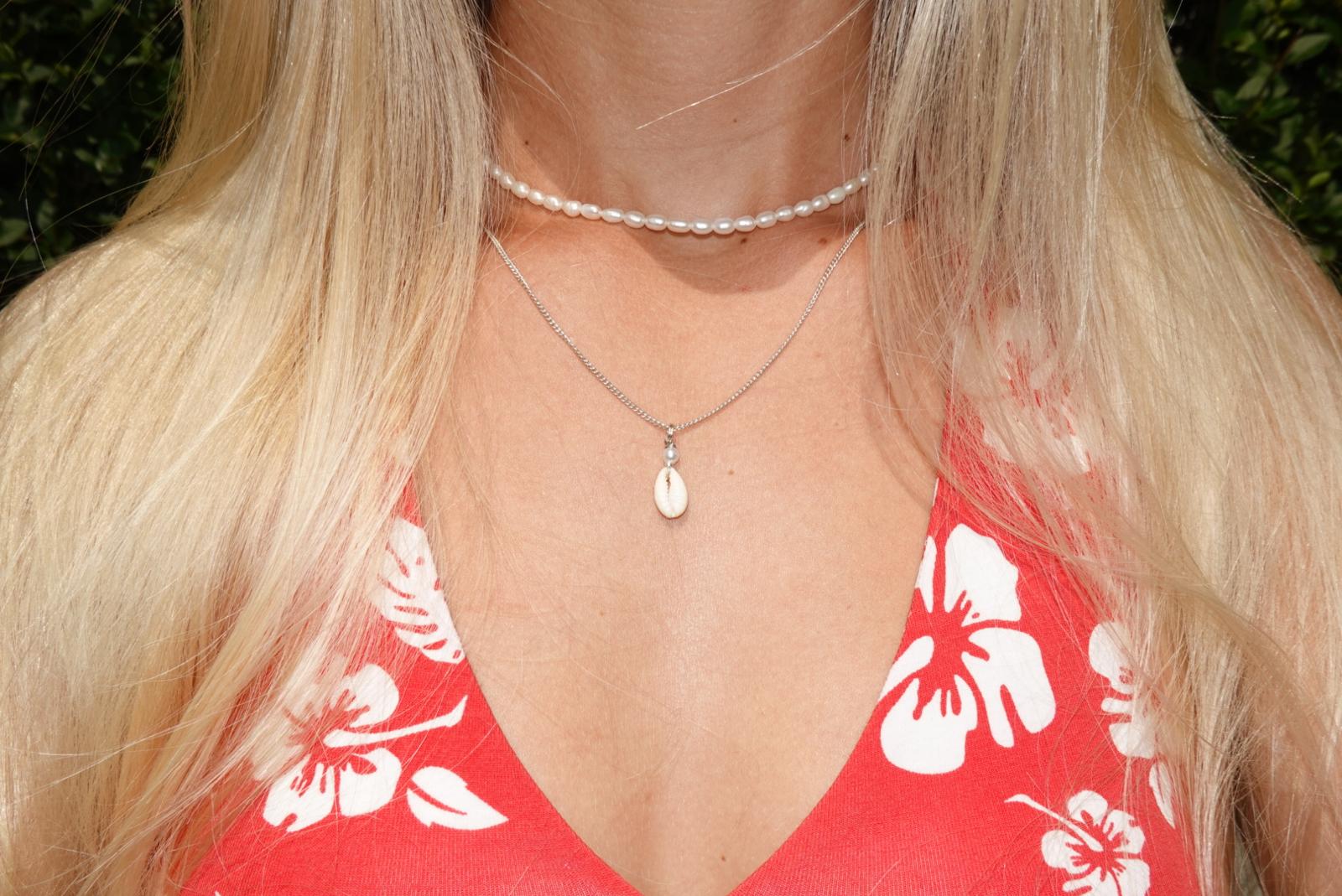 Mini Cowrie Shell Necklace - silver