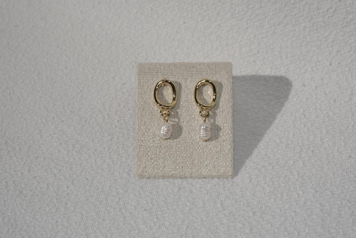 Pearl Ear Studs - gold
