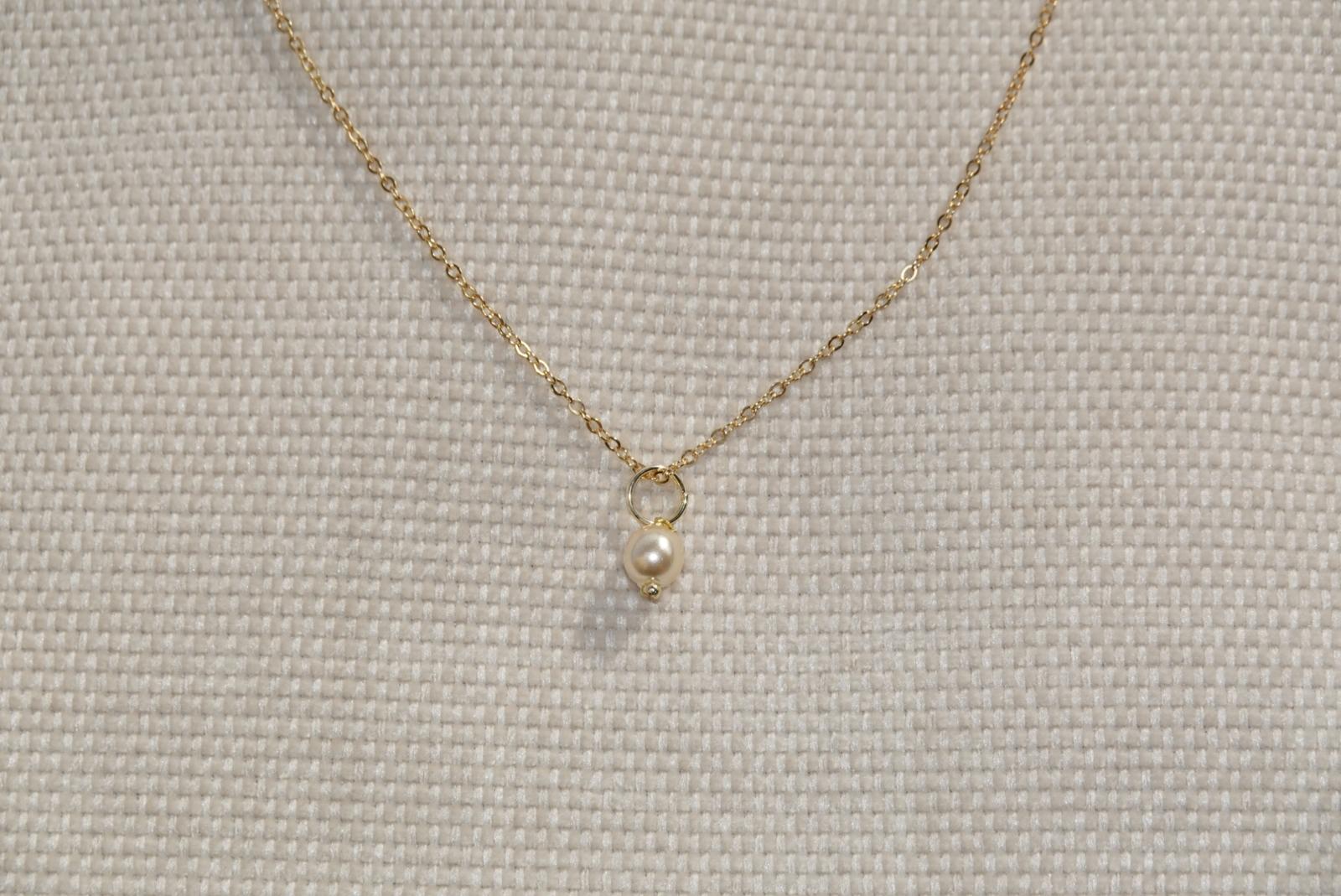 Pearl Necklace - gold