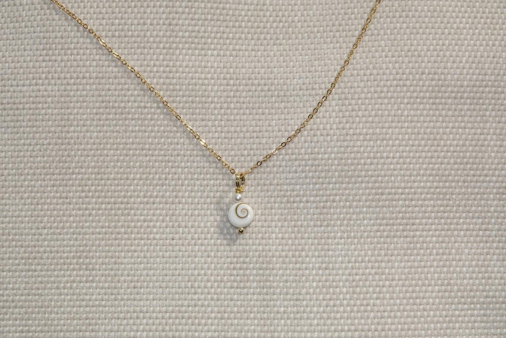 Calypso Shiva Shell Necklace - gold