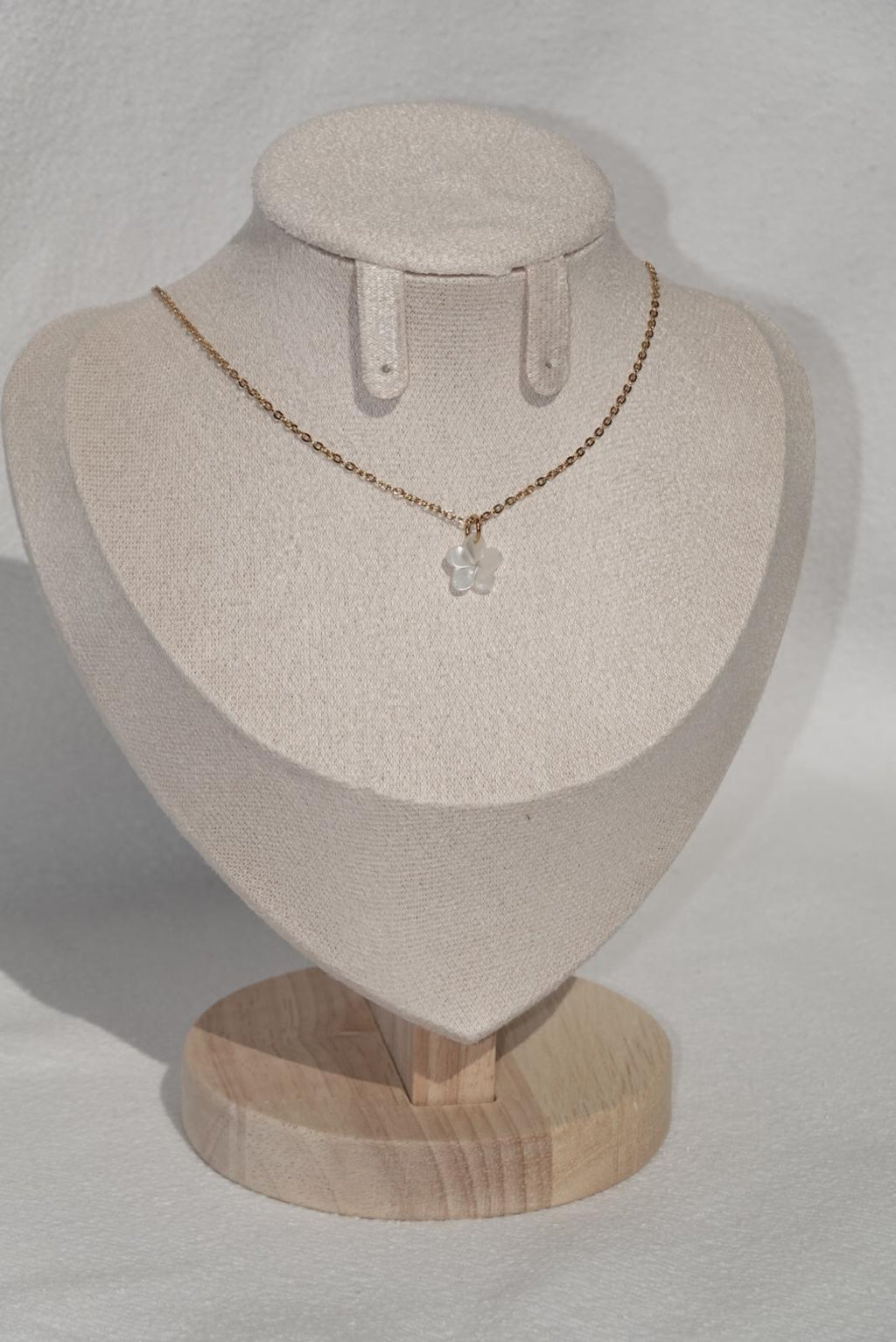 Plumeria Pearl Necklace - gold